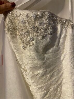 David's Bridal Ivory Wedding Dress